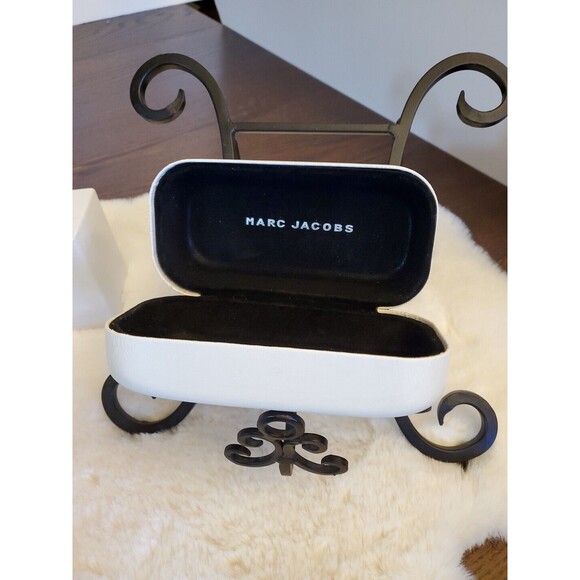 Marc By Marc Jacobs Sunglasses White Case Velvet‎ feel Inside & Box - Picture 6 of 11